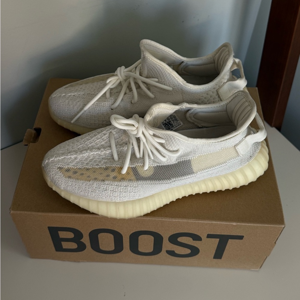 Yeezy Boost 350 (authentic)